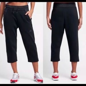 Nike‎ Sportswear crop pants